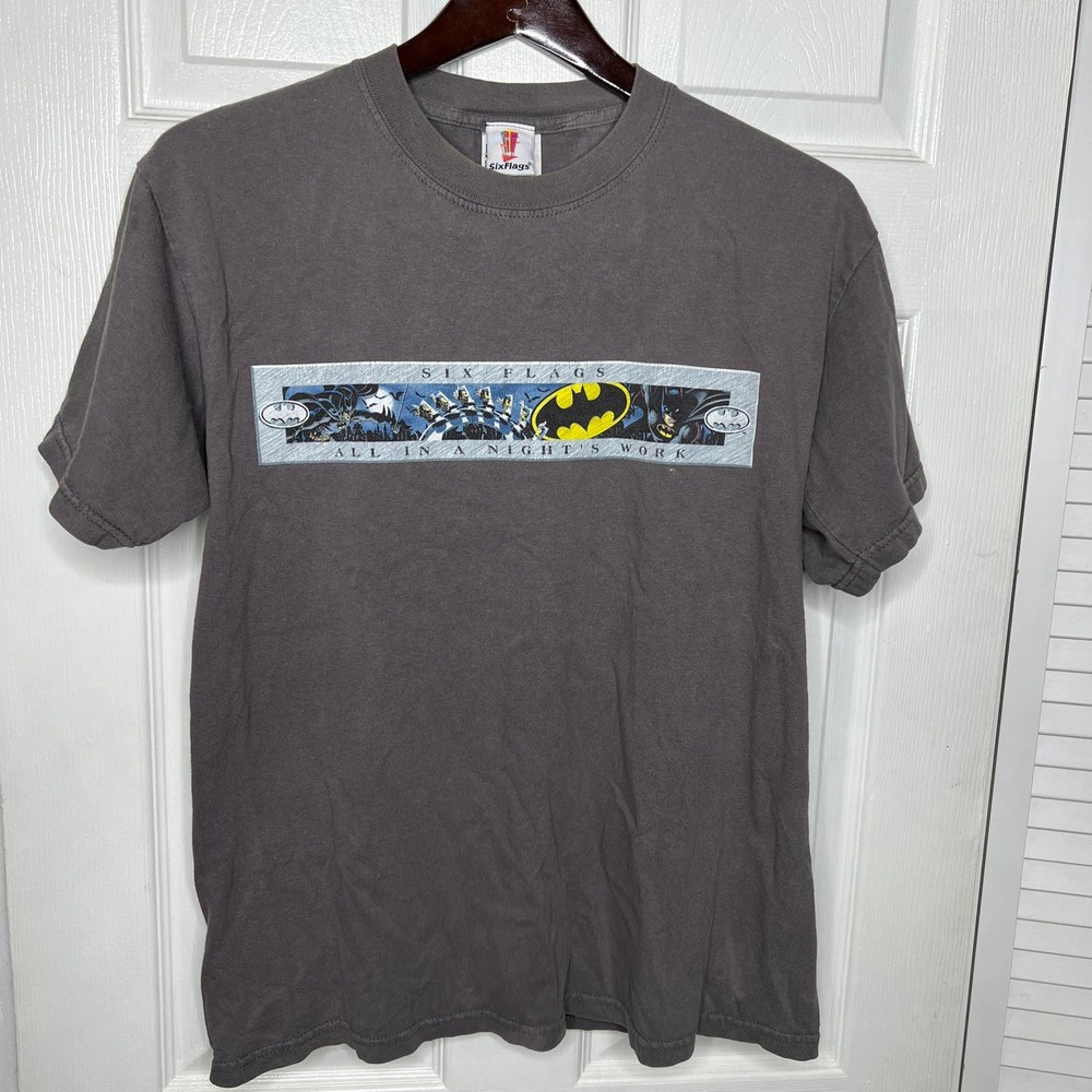 Y2K Six Flags Batman All in a Nights Work DC Comics Gray T-Shirt Medium